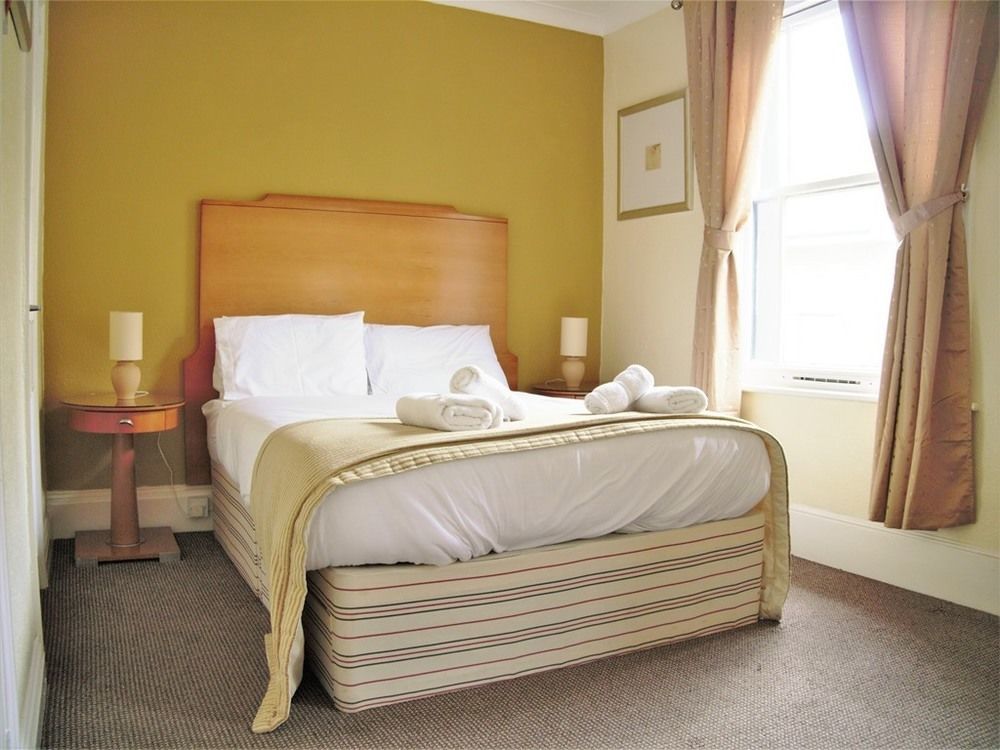 Town House Rooms Хейстингс Екстериор снимка