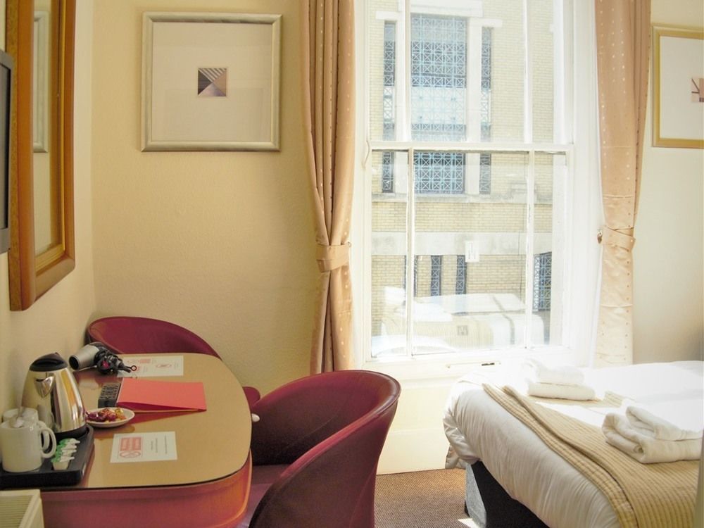 Town House Rooms Хейстингс Екстериор снимка